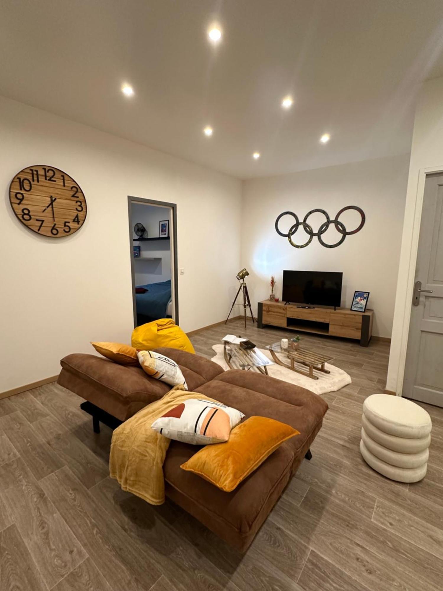 Le Refuge T3 Centre Ville 63M2 Pied Des Montagnes アルベールヴィル エクステリア 写真